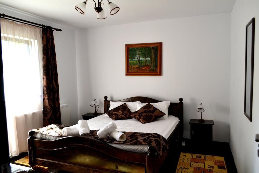 Pensiunea Vatra Bucovinei Vatra Moldoviţei Extérieur photo